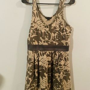 Banana Republic    Green Floral Design  Knee Length tank Dress